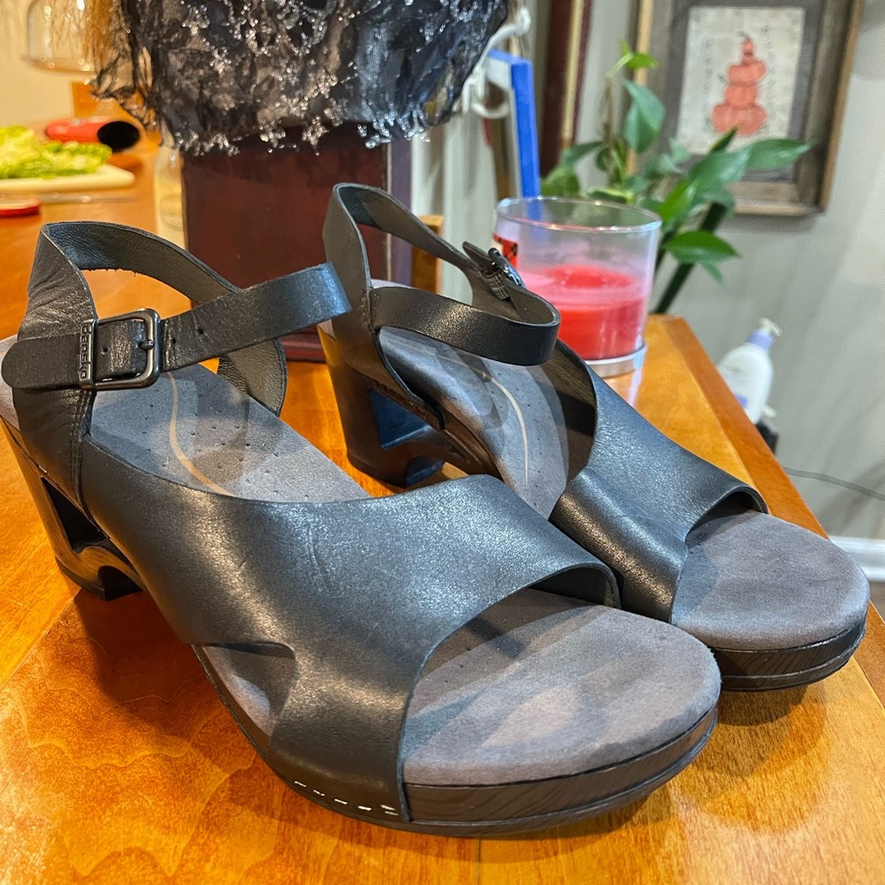 Dansko black leather Tasha strap sandals